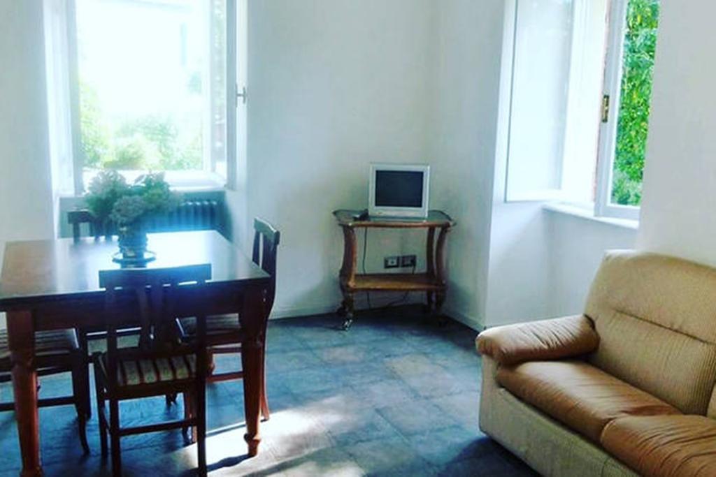 Apartment Piccolo Borgo Castelveccana Exteriér fotografie